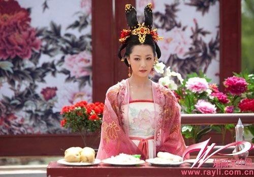 女星唐宫戏中的惊艳造型 养眼