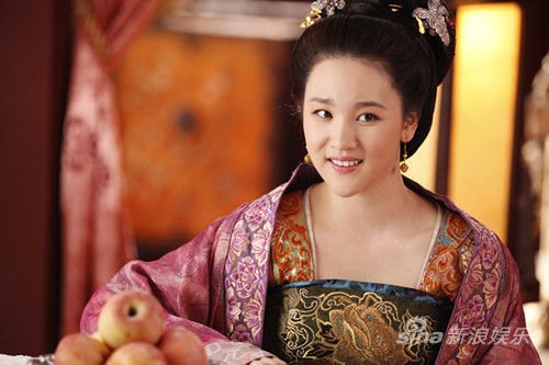 女星唐宫戏中的惊艳造型 养眼