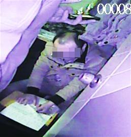 男子酒后郁闷玩割腕 被鲜血吓傻狂打110(图)