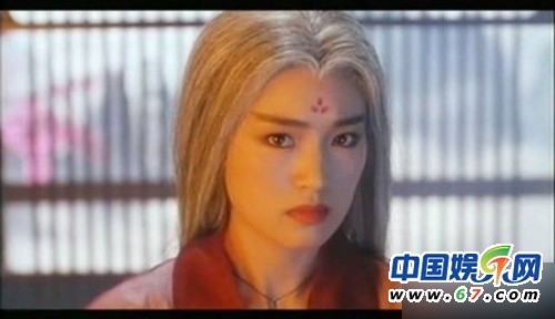 众星一夜白头惊雷还是惊艳