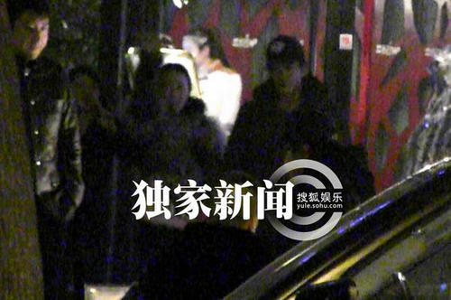 霍思燕携男友与友吃饭