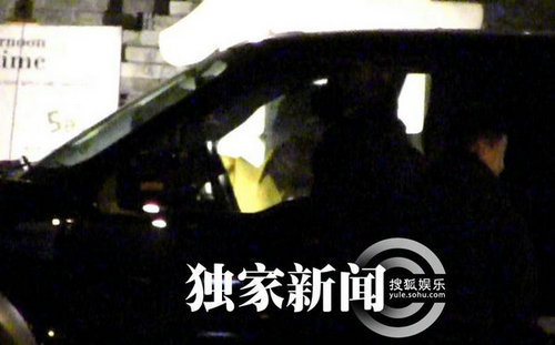 霍思燕携男友与友吃饭