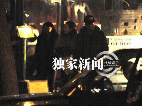 霍思燕携男友与友吃饭