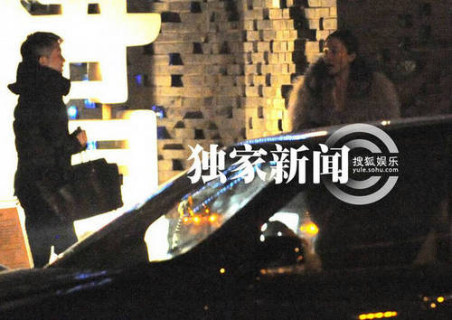 霍思燕携男友与友吃饭