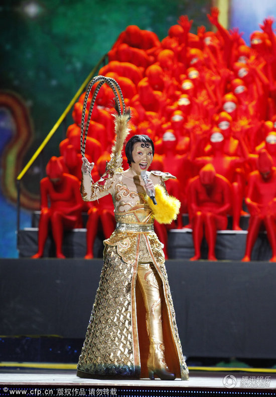 龚琳娜悟空造型雷翻网友 再献神曲