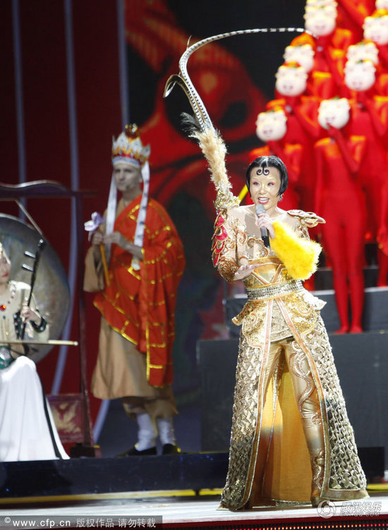 龚琳娜悟空造型雷翻网友 再献神曲