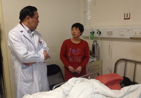 青岛女孩北京坠楼 爱心网友微博救助