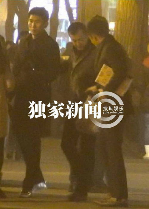 汪小菲撇大S自带红酒吃火锅 大S疑家中安胎