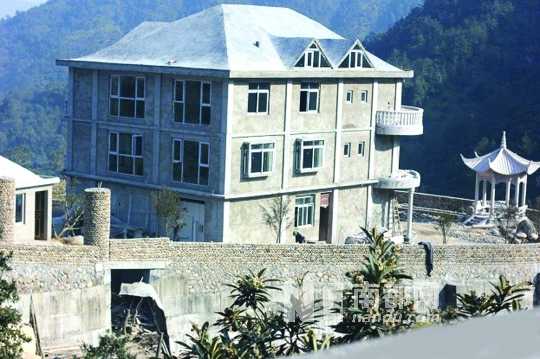 温州人大代表被曝建违章豪华别墅