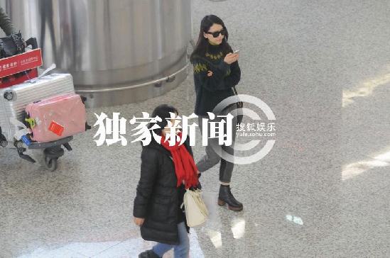 每日追星：高圆圆低调抵京回应分手传言 周星驰被周秀娜“羞辱”