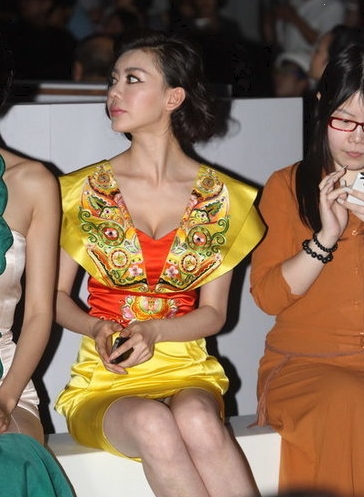 女星“不慎”瞬间 心机深沉啊