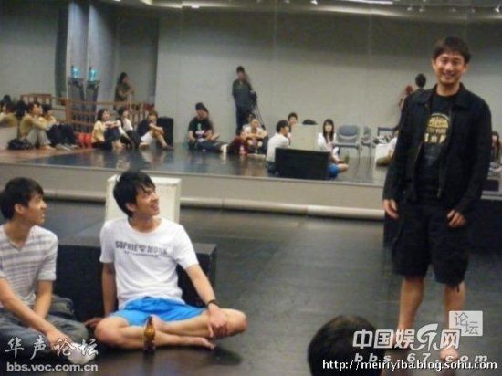 明星当老师的课堂照 谁最有范儿