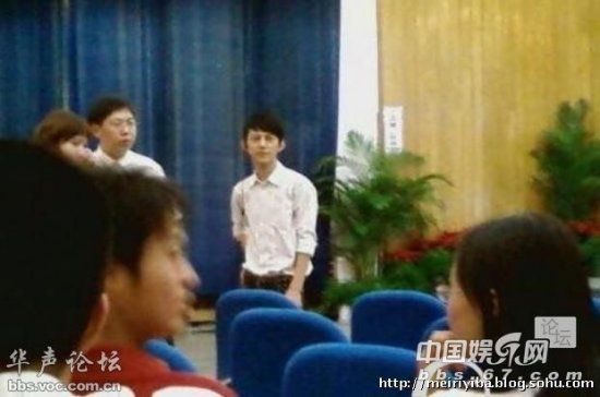 明星当老师的课堂照 谁最有范儿