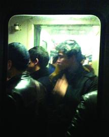 记者体验艰难返青路