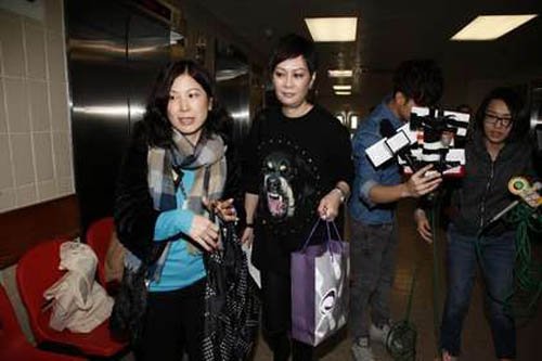 欧阳震华出加护病房已可进食