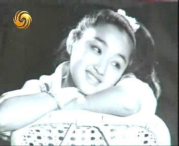 曝明星幼时旧照个个是小可爱