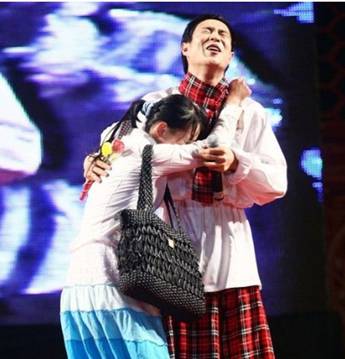 揭与粉丝玩暧昧男星：刘谦献热吻 陈奕迅邀歌迷开房