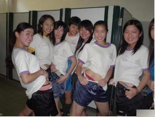 女学生的胆子到底有多大？