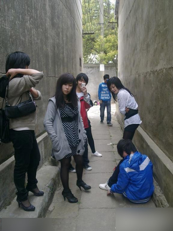 女学生的胆子到底有多大？