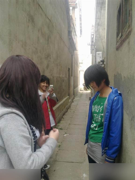 女学生的胆子到底有多大？