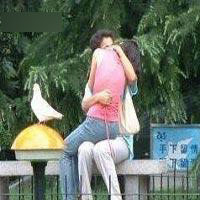 女学生的胆子到底有多大？