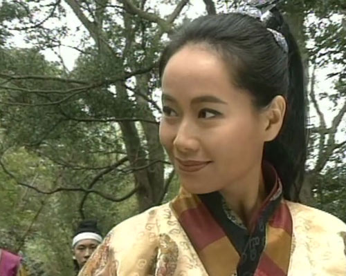 红花渐成绿叶 看谁还有翻身机会