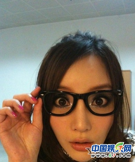 明星装嫩自拍秘籍