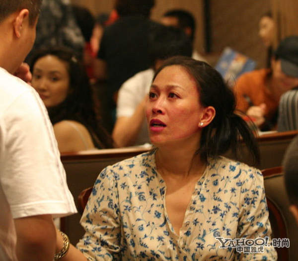 女神级明星真实素颜 脸残面部僵