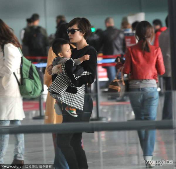 孙俪独自携子出游 婚后生活揭秘