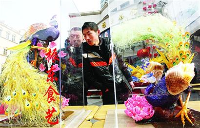 萝卜会首日43.5万人赶会 买走95吨萝卜创纪录