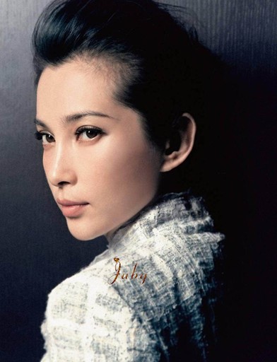 揭白富美女星成剩女内幕：宋慧乔孙菲菲公开征婚仍难嫁