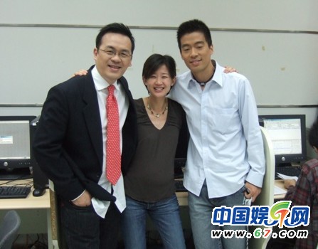 央视前主播罗森友携8百部A片被捕 警察看18部便受不了