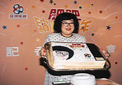 沈殿霞去世五周年百张旧照回顾 热吻郑少秋照片曝光