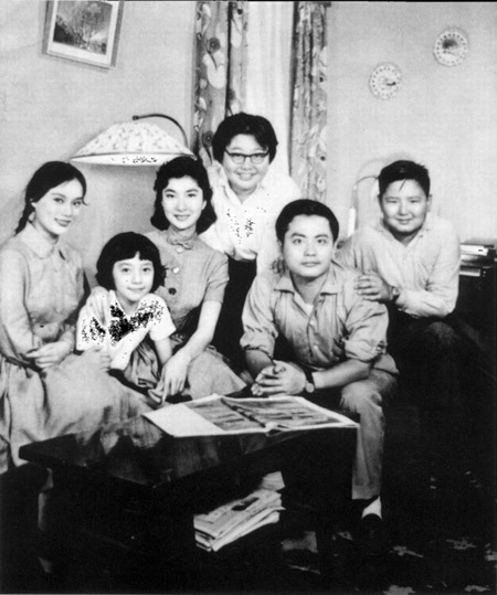 沈殿霞去世五周年百张旧照回顾 热吻郑少秋照片曝光