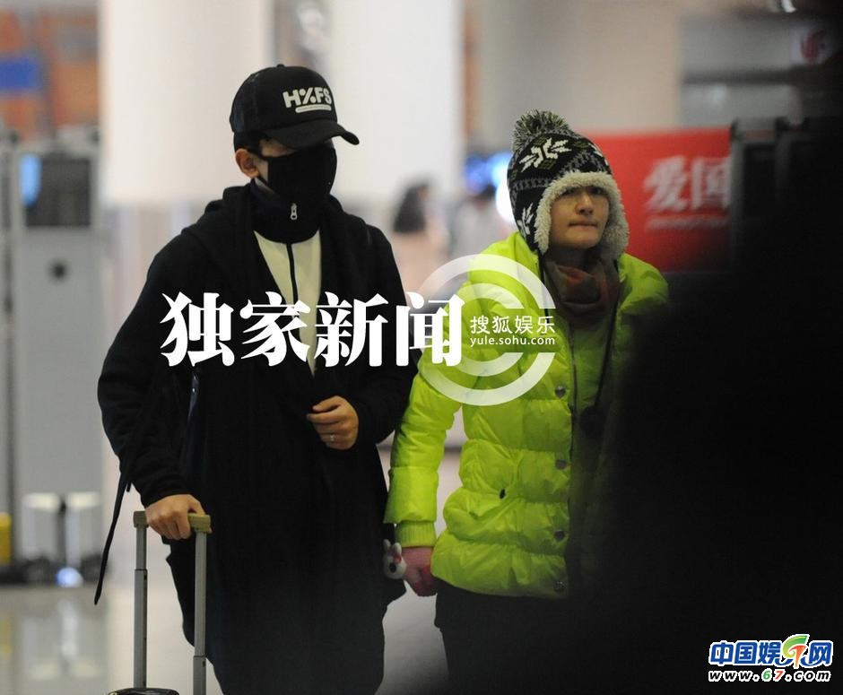 近期女星街拍特辑：杨幂似怀孕 赵薇惨输金喜善