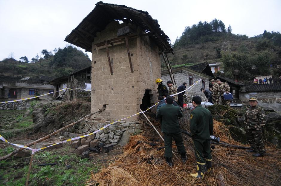 贵州5男孩烤烟棚中窒息身亡