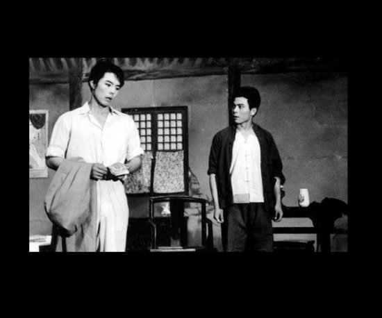 明星校园演出青涩照 你能认出谁