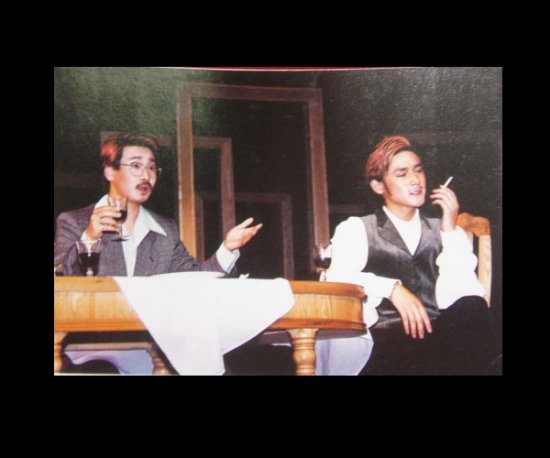 明星校园演出青涩照 你能认出谁