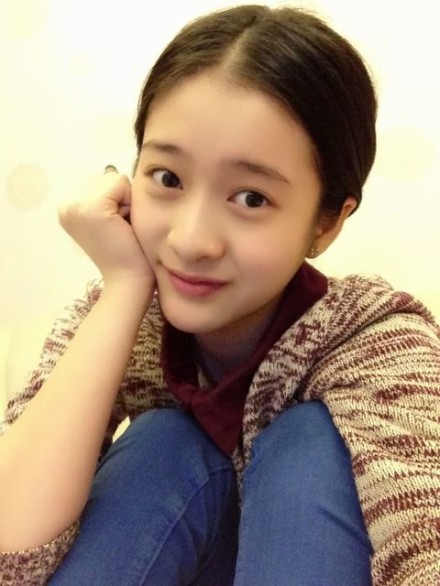 前景大好的演艺圈小花旦 真美