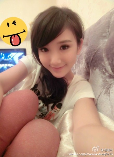 前景大好的演艺圈小花旦 真美