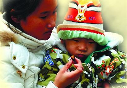 市民捐款遭红枣妈妈拒绝 狂买枣献爱心