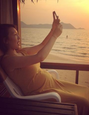 金志文妻子大肚照