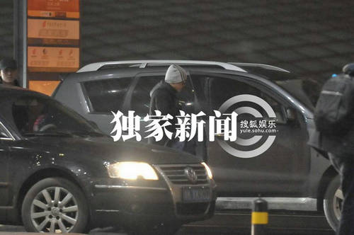 王宝强与妻子返爱巢