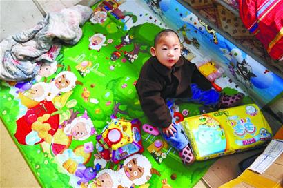 倔强红枣妈妈拒收捐款传递正能量 市民争相买枣