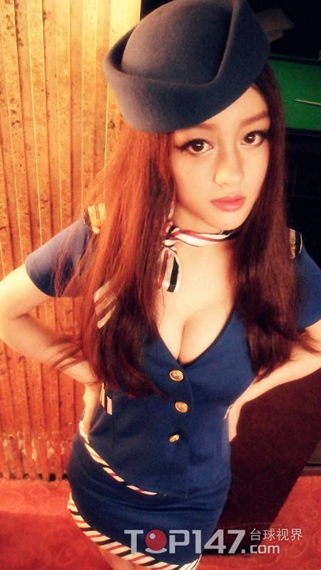 台球宝贝空姐装