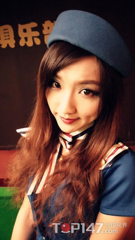 台球宝贝空姐装