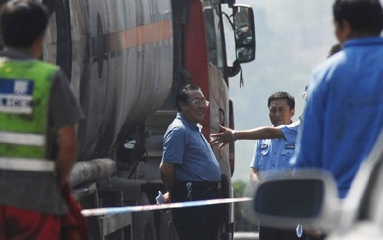 表哥杨达才被开除党籍