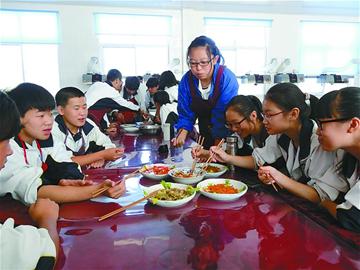 青岛中小学食堂不达A就关门