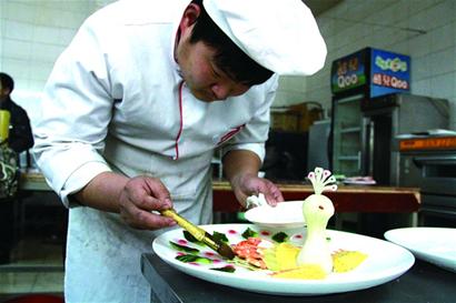 今天闹元宵 糖球开会游人开胃