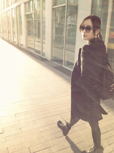 李小璐现身北京街头